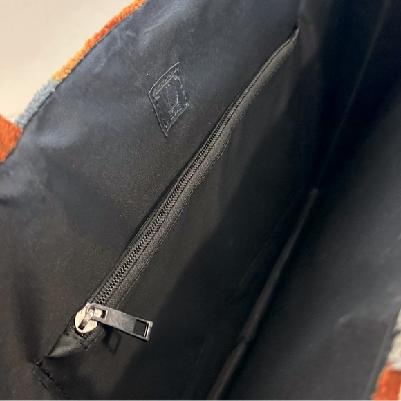 MD HOME HANDMADE IKAT VELVET BAG - Picture 13 of 16